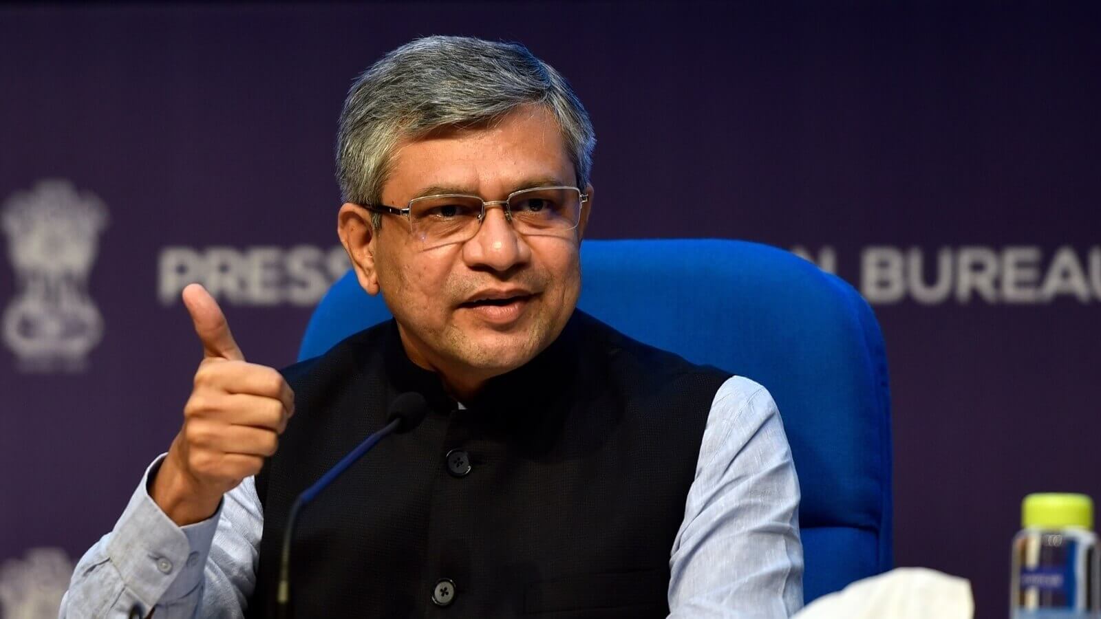 एप्पल ने कई भारतीय सांसदों, पत्रकारों को आईफ़ोन पर राज्य-प्रायोजित हमलों के बारे में अलर्ट किया; केंद्र ने दिए जांच के आदेश
