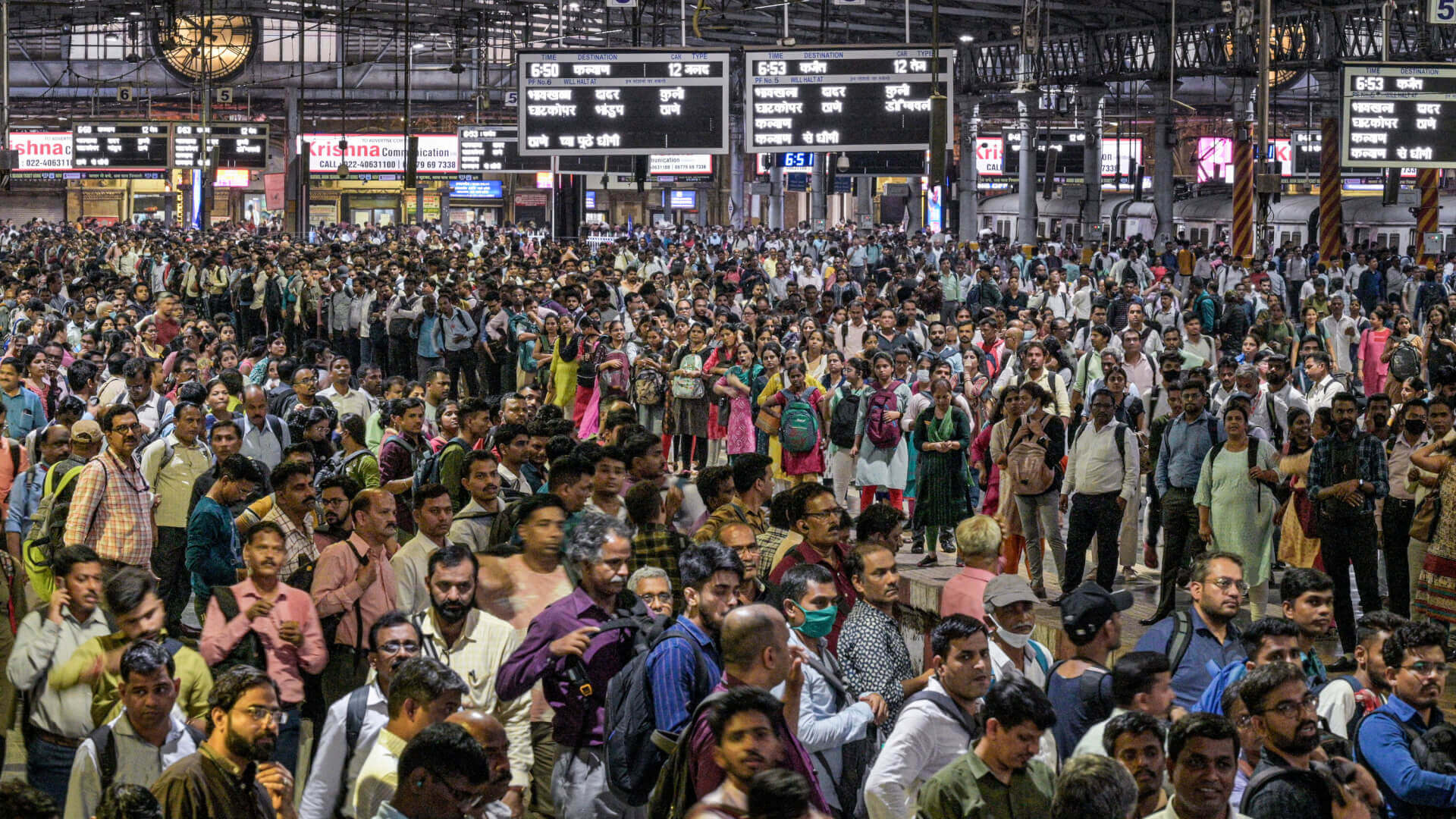 भारत चीन को पछाड़ 2023 के मध्य तक सबसे अधिक आबादी वाला देश बन जाएगा: संयुक्त राष्ट्र