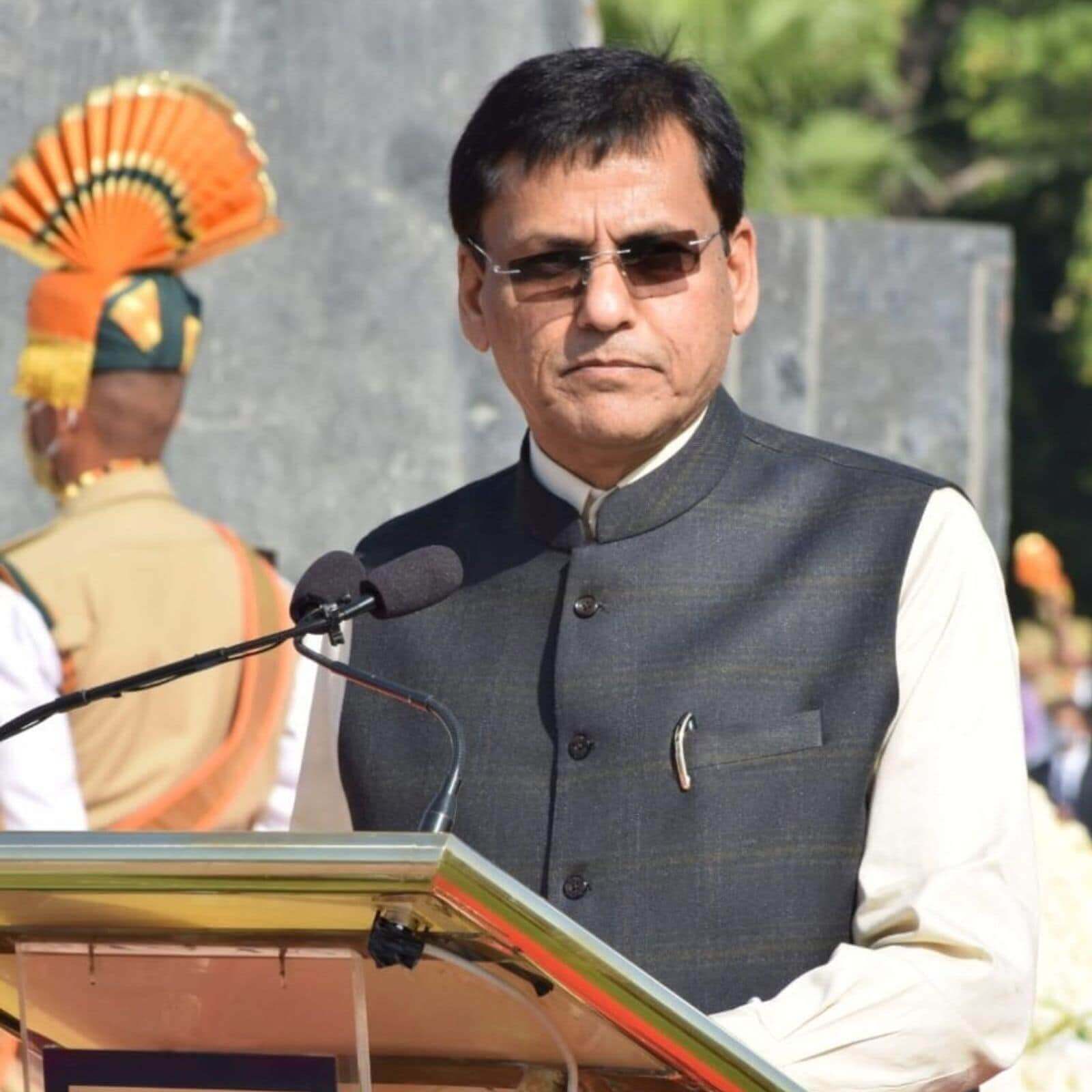 पाक, बांग्लादेश, अफ़ग़ानिस्तान के 3,117 अल्पसंख्यकों को भारतीय नागरिकता मिली: गृह मंत्रालय